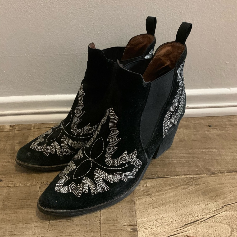 Jeffrey Campbell x FreePeople Embroidered Boots 10